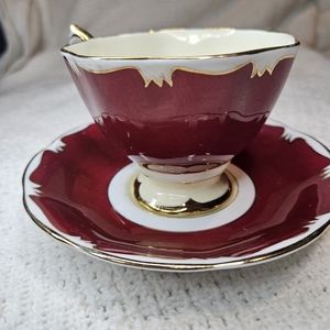 Royal Albert Crown Bone England China Teacup Saucer BURGUNDY White Gold Trim